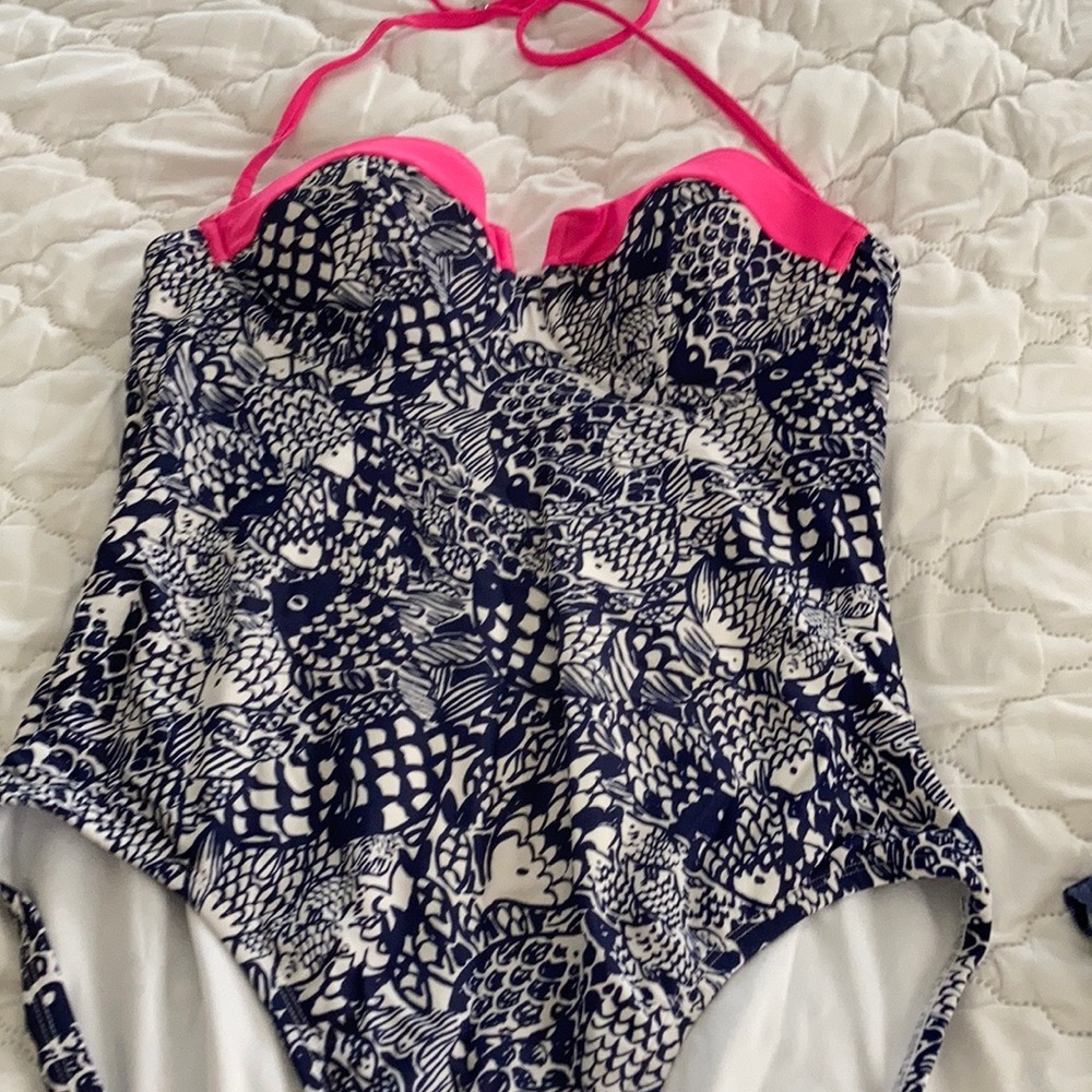 Lilly Pulitzer swim suit size LG